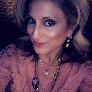 Meet your Posher, Regina r.